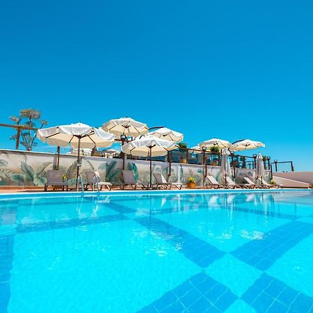 Feniks Hotel Аланя Екстериор снимка