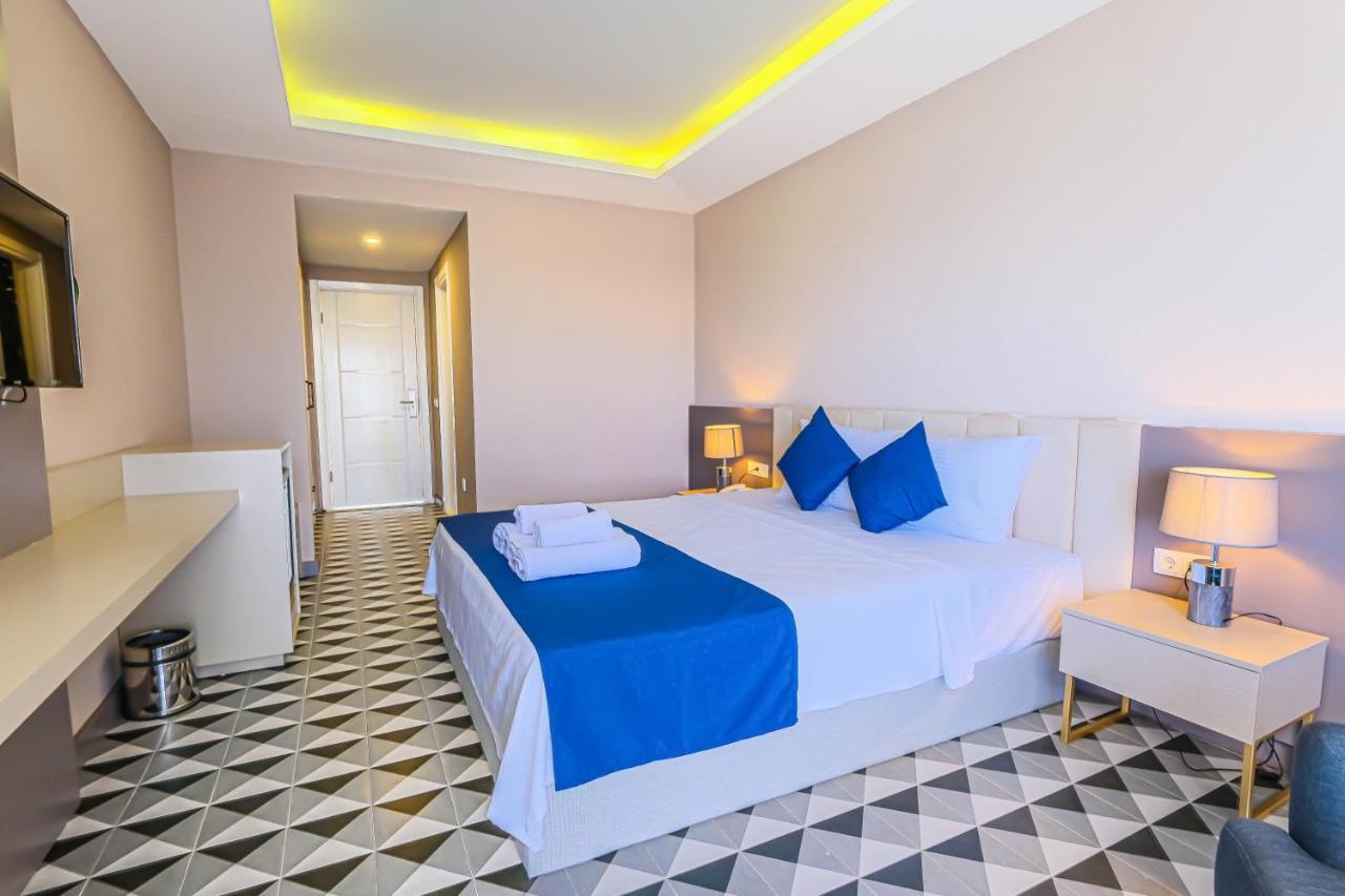 Feniks Hotel Аланя Екстериор снимка
