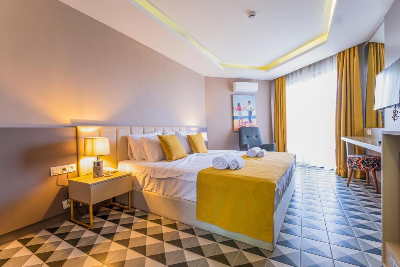 Feniks Hotel Аланя Екстериор снимка